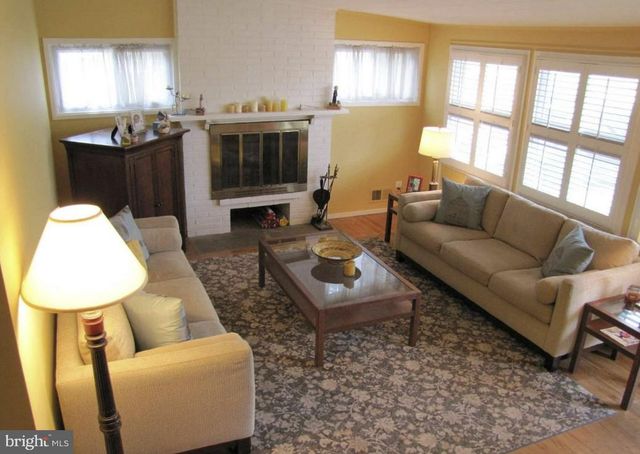 715 MARSHALL AVE, Rockville, MD 20851