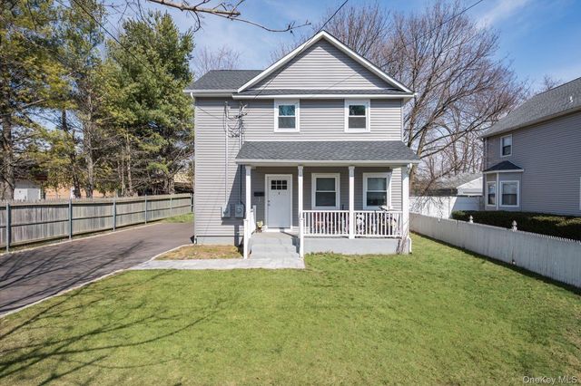 8 E 14th Street, Huntington Station, NY 11746