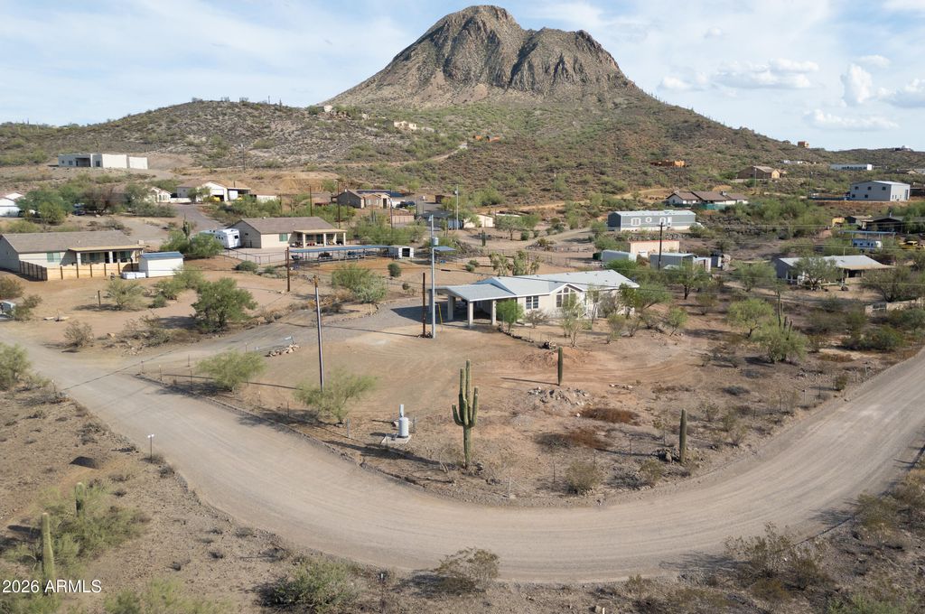 47237 N MEANDER Road, New River, AZ 85087 — photo 2