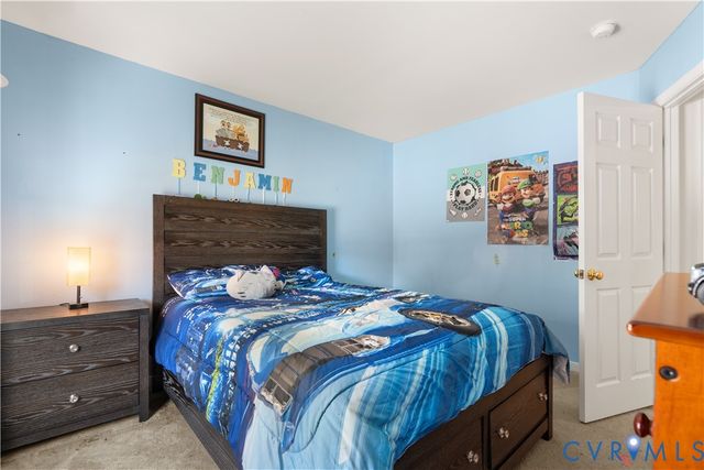 441 Battersea Ln, Richmond, VA 23223