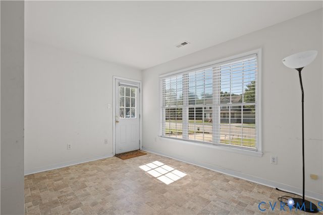 441 Battersea Ln, Richmond, VA 23223