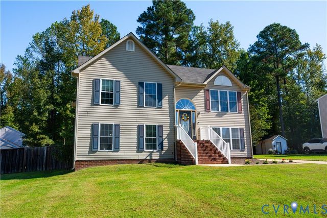 441 Battersea Ln, Richmond, VA 23223