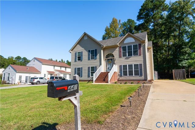 441 Battersea Ln, Richmond, VA 23223
