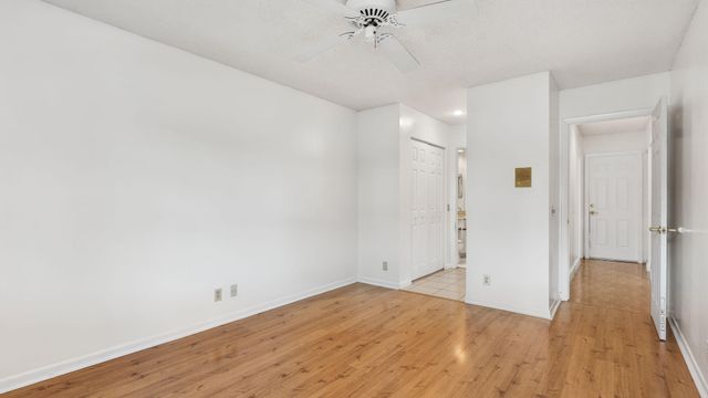 2067 Montpeliar, Weston, FL 33326