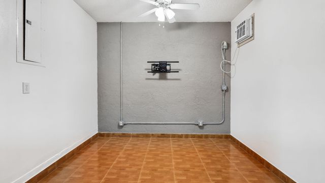 2067 Montpeliar, Weston, FL 33326