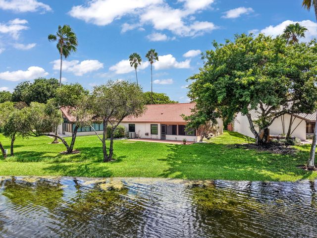 2067 Montpeliar, Weston, FL 33326