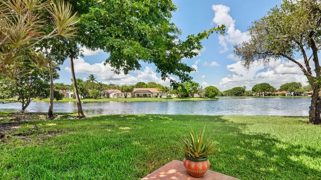 2067 Montpeliar, Weston, FL 33326