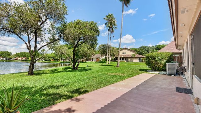 2067 Montpeliar, Weston, FL 33326