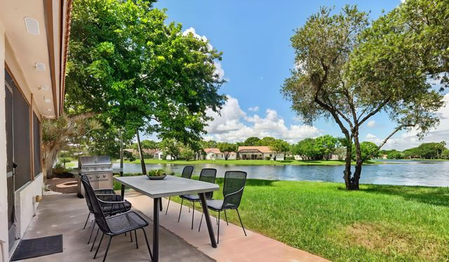 2067 Montpeliar, Weston, FL 33326