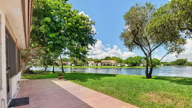 2067 Montpeliar, Weston, FL 33326