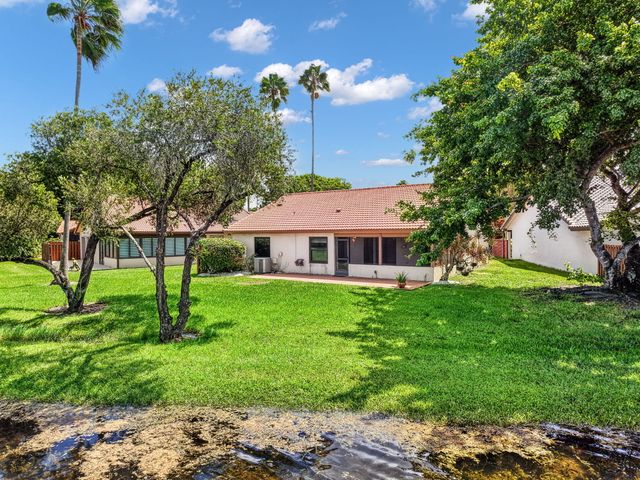 2067 Montpeliar, Weston, FL 33326