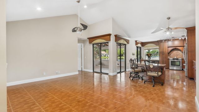2067 Montpeliar, Weston, FL 33326