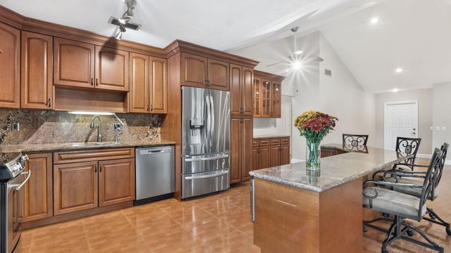 2067 Montpeliar, Weston, FL 33326