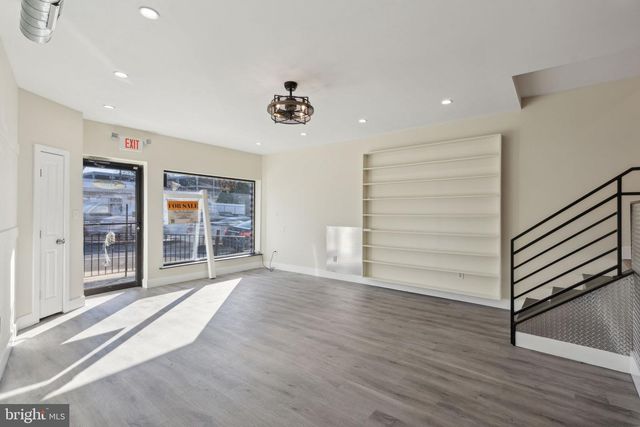 5460 RIDGE AVE, Philadelphia, PA 19128