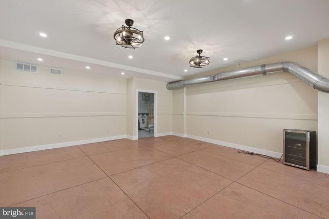 5460 RIDGE AVE, Philadelphia, PA 19128