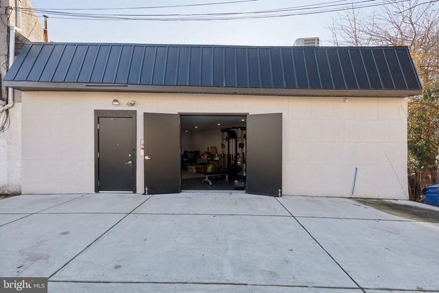 5460 RIDGE AVE, Philadelphia, PA 19128