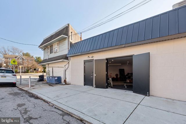 5460 RIDGE AVE, Philadelphia, PA 19128