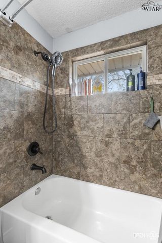 200 MOCKINGBIRD LANE, Burkburnett, TX 76354