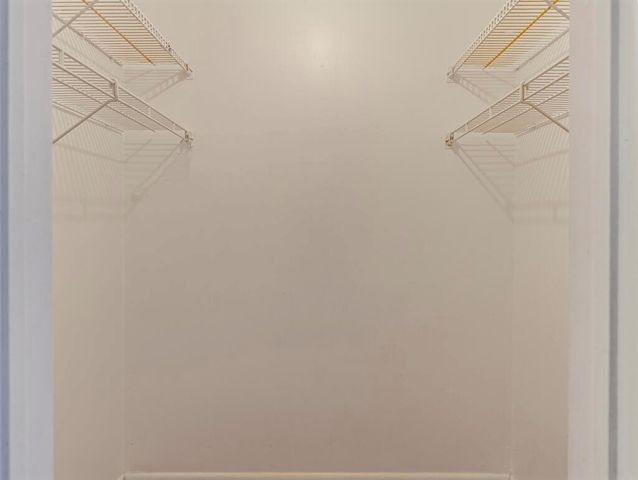 4 Golfs Edge E, West Palm Beach, FL 33417