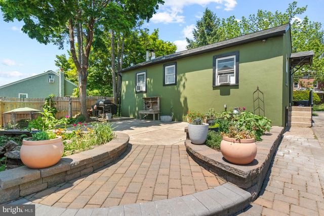 2814 SWEDE RD, Norristown, PA 19401