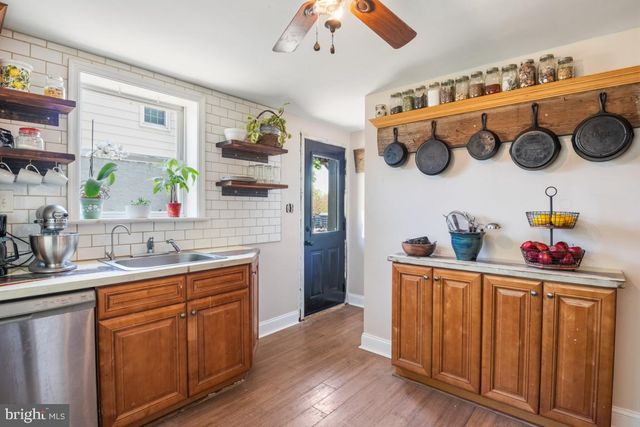 2814 SWEDE RD, Norristown, PA 19401