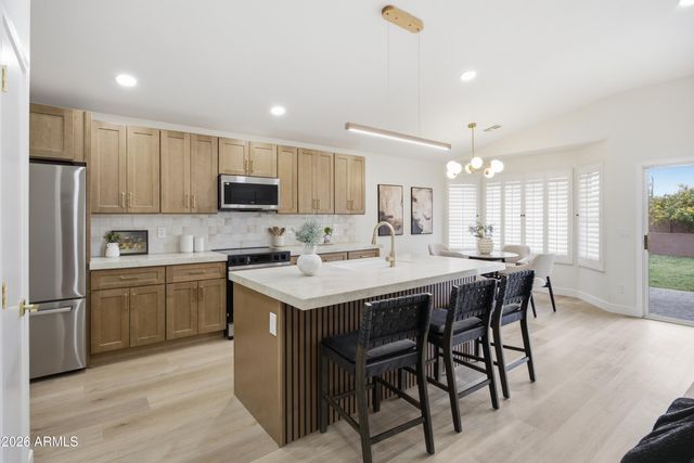 17221 N 27TH Place, Phoenix, AZ 85032