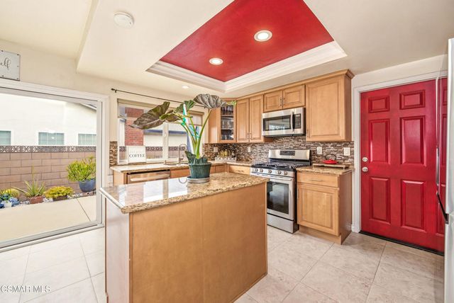 2516 E Phyllis Street, Simi Valley, CA 93065