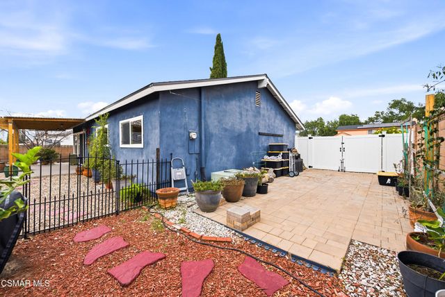 2516 E Phyllis Street, Simi Valley, CA 93065