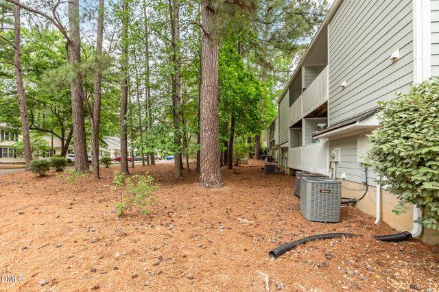 121 Westview Drive Apt 44, Carrboro, NC 27510