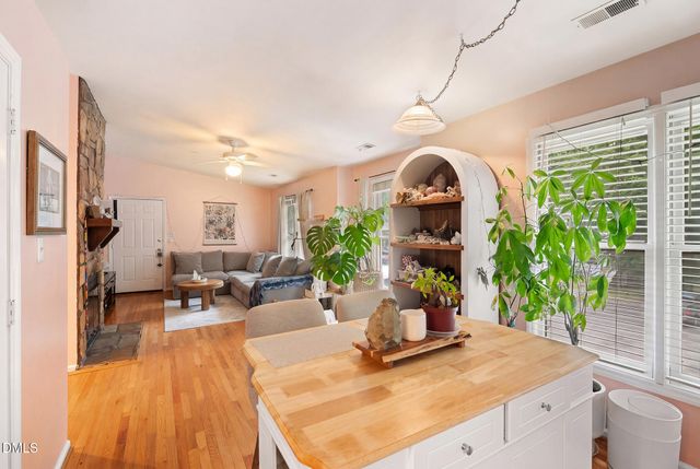 121 Westview Drive Apt 44, Carrboro, NC 27510