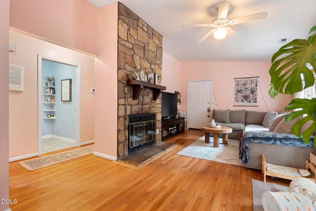 121 Westview Drive Apt 44, Carrboro, NC 27510