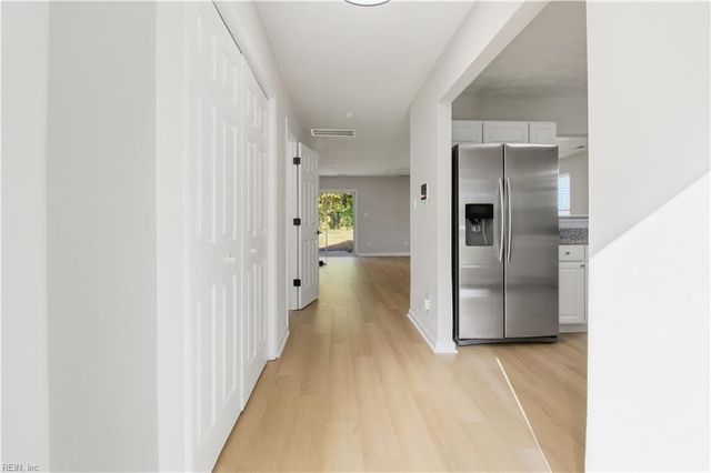 25 Ireland ST, Hampton, VA 23663