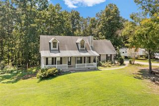 379 Owens NE Circle, Calhoun, GA 30701