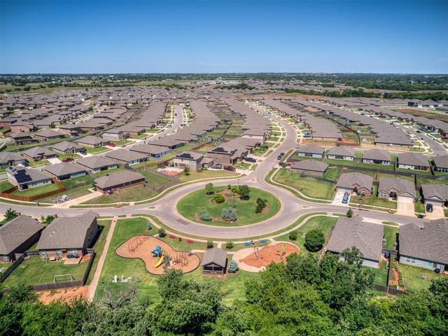 14017 The Brook Boulevard, Piedmont, OK 73078