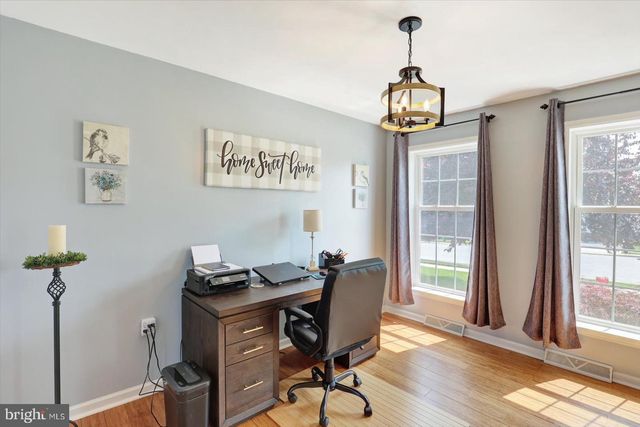 85 THOMAS DR, York, PA 17404