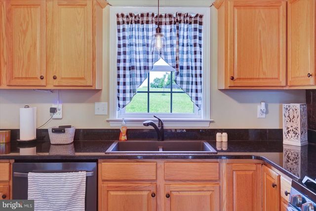 85 THOMAS DR, York, PA 17404