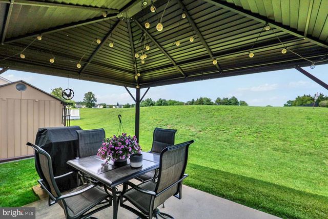 85 THOMAS DR, York, PA 17404