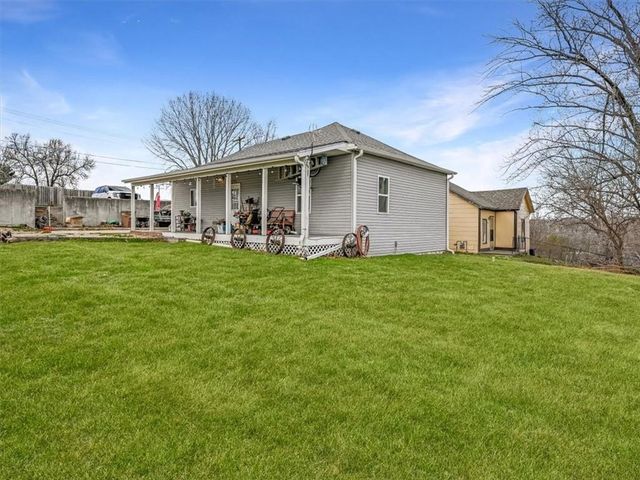 907 George Street, Atchison, KS 66002