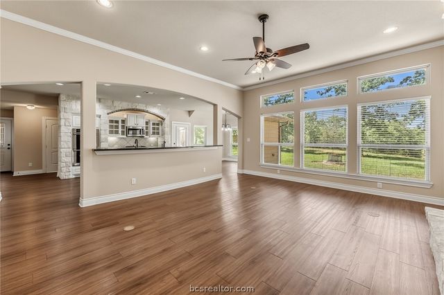 325 Planter Pointe Drive, Normangee, TX 77871