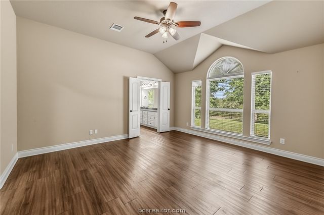 325 Planter Pointe Drive, Normangee, TX 77871