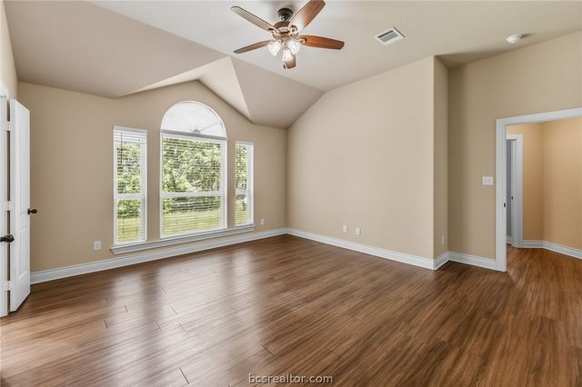 325 Planter Pointe Drive, Normangee, TX 77871