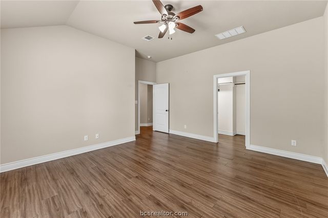 325 Planter Pointe Drive, Normangee, TX 77871