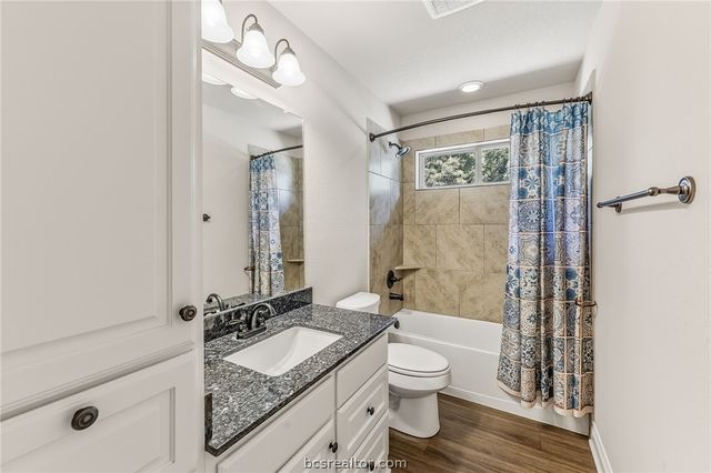 325 Planter Pointe Drive, Normangee, TX 77871