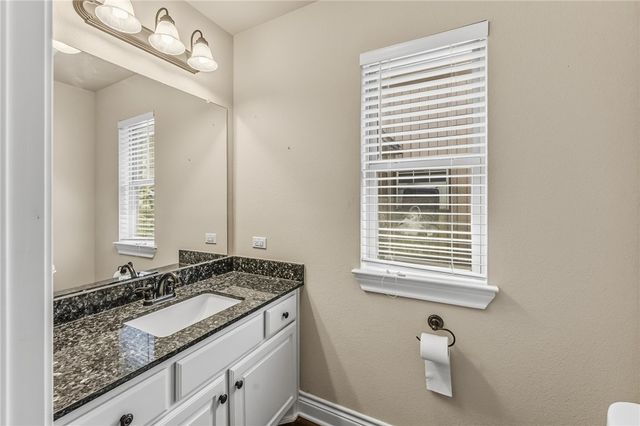 325 Planter Pointe Drive, Normangee, TX 77871