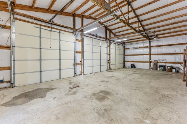 325 Planter Pointe Drive, Normangee, TX 77871