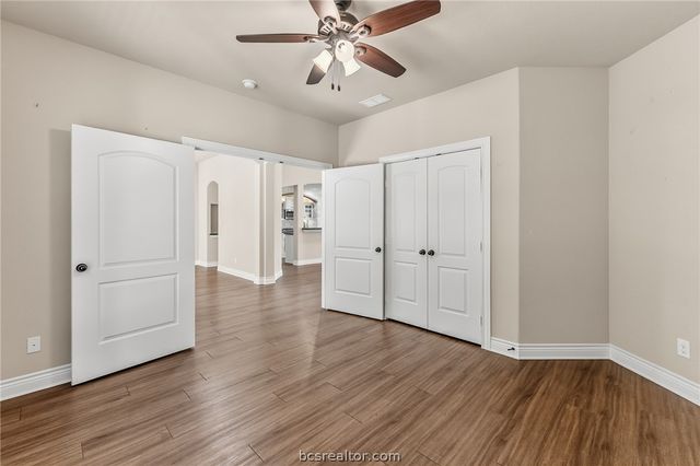 325 Planter Pointe Drive, Normangee, TX 77871