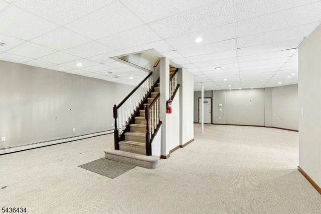 10 Red Robin Way, Raritan Twp., NJ 08822