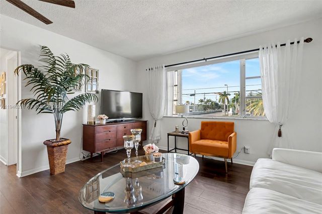 412 S Cypress Rd 222, Pompano Beach, FL 33060