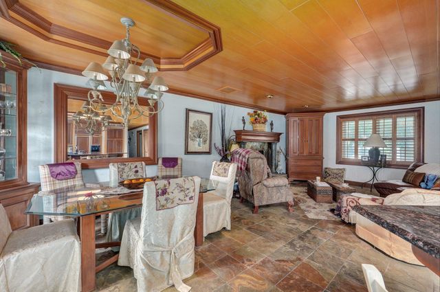3443 South Kings Avenue, Springfield, MO 65807