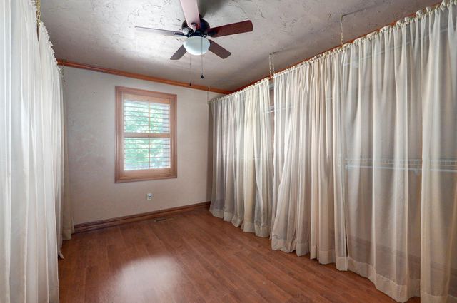 3443 South Kings Avenue, Springfield, MO 65807